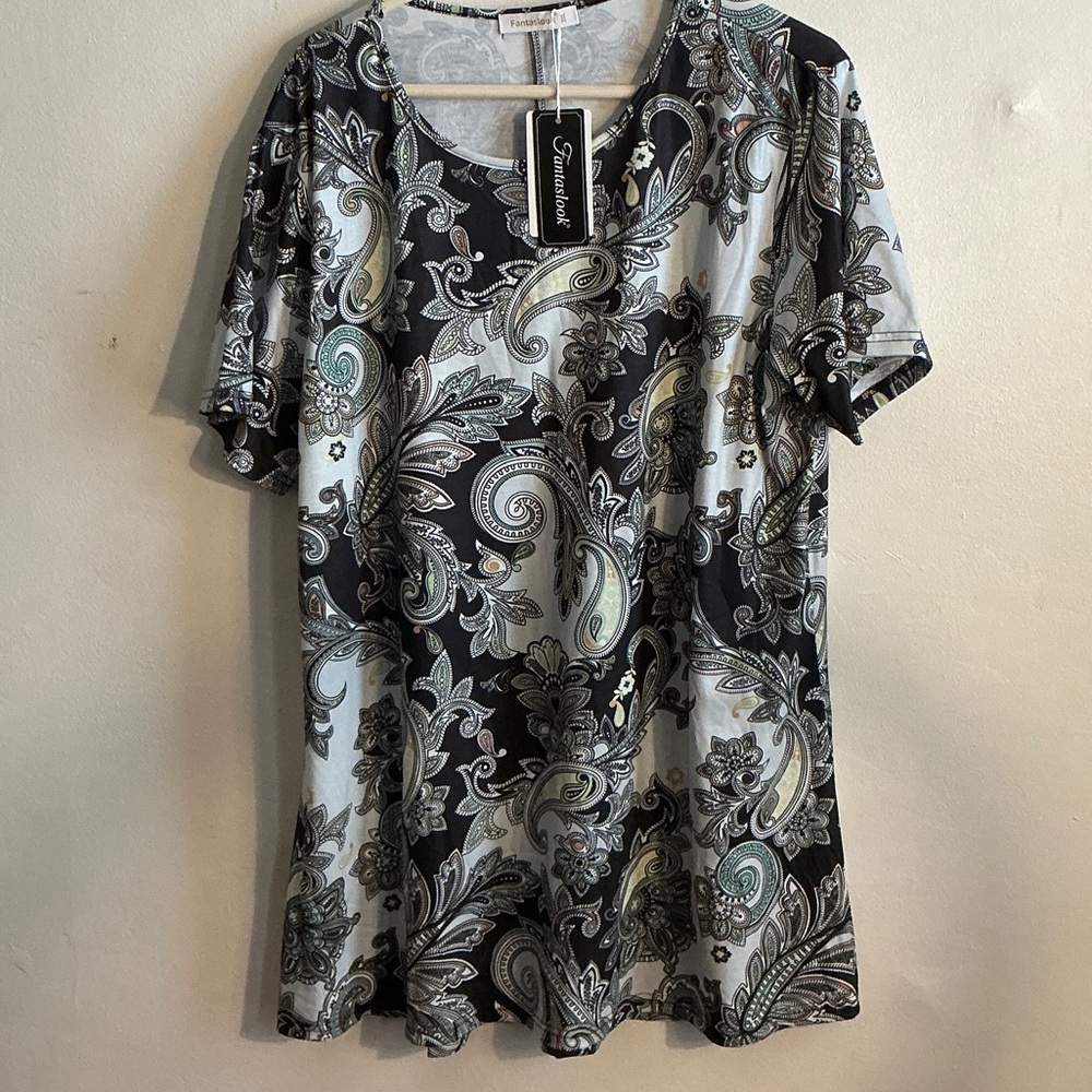 Stylish Paisley Short Sleeve Top